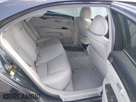 2008 Lexus LS 460 L z VIN JTHGL46F885026836, wystawiony jako IAAI lot #41881113 z przebiegiem 124 883 mil mil oraz . Historia ofert i sprzedaży dostępna na DreamBid. Obrazek 8.