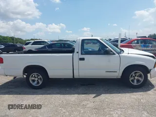 1997 GMC Sonoma with VIN 1GTCS1441VK518317, listed as a IAAI auction lot 41942735 with 75,862 mi miles and . Bid and sale history available at DreamBid. Image 13.