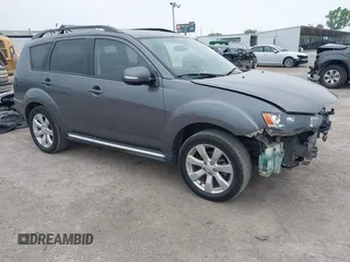 2011 Mitsubishi Outlander SE z VIN JA4AS3AW2BU012224, wystawiony jako IAAI lot #42267260 z przebiegiem 144 296 mil mil oraz . Historia ofert i sprzedaży dostępna na DreamBid. Obrazek 1.