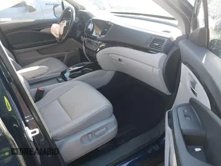 2022 Honda Pilot Touring 7-Passenger with VIN 5FNYF6H60NB043212, listed as a IAAI auction lot 41448994 with 41,660 mi miles. Bid and sale history available at carsss.com. Image 5.