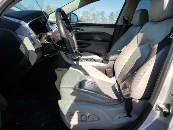 2014 Cadillac SRX Performance Collection with VIN 3GYFNCE35ES630543, listed as a Copart auction lot 48547135 with 92,357 mi miles and Salvage Title. Bid and sale history available at carsss.com. Image 7.