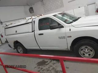 2014 Ram 1500 Tradesman z VIN 3C6JR7DT6EG285109, wystawiony jako IAAI lot #42306741 z przebiegiem 218 286 mil mil oraz . Historia ofert i sprzedaży dostępna na DreamBid. Obrazek 13.