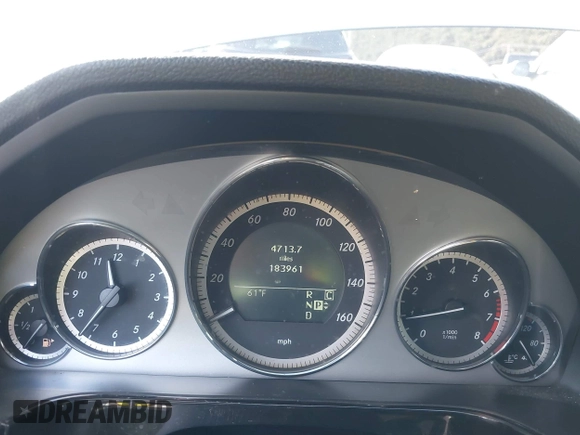 2010 Mercedes-Benz E-Class E 350 Luxury with VIN WDDHF8HB3AA128286, listed as a IAAI auction lot 41970037 with 183,961 mi miles. Bid and sale history available at carsss.com. Image 7.