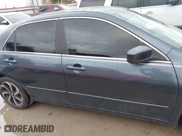 2005 Honda Accord LX with VIN 1HGCM66375A050905, listed as a IAAI auction lot 41722703 with 227,892 mi miles and . Bid and sale history available at DreamBid. Image 14.