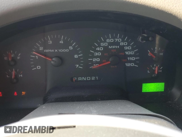 2004 Ford F-150 XLT z VIN 1FTPW12534KA08468, wystawiony jako Copart lot #63341274 z przebiegiem 255 423 mil mil oraz Szkoda całkowita • Salvage title. Historia ofert i sprzedaży dostępna na DreamBid. Obrazek 9.