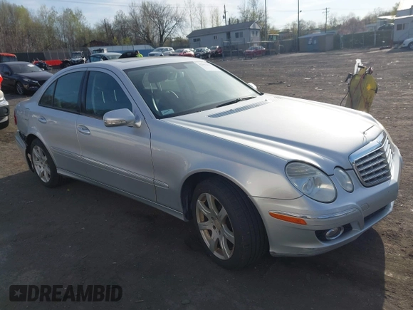 2008 Mercedes-Benz E 350 Luxury with VIN WDBUF87X58B338817, listed as a IAAI auction lot 42092896 with 164,254 mi miles and . Bid and sale history available at carsss.com. Image 1.