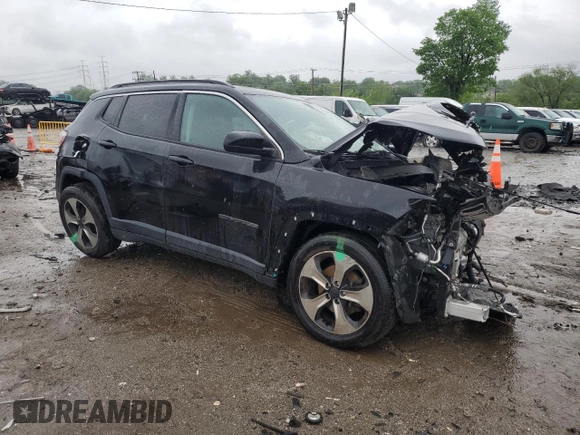 2018 Jeep Compass Latitude z VIN 3C4NJDBB5JT100723, wystawiony jako Copart lot #56203895 z przebiegiem Nie podano mil oraz Szkoda całkowita • Salvage title. Historia ofert i sprzedaży dostępna na DreamBid. Obrazek 4.