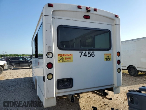 2018 Ford Transit with VIN 1FDES8PM9JKA07456, listed as a Copart auction lot 51866735 with 193,407 mi miles and Clean Title. Bid and sale history available at DreamBid. Image 6.