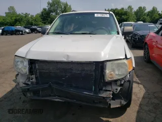 2008 Ford Escape XLT с VIN 1FMCU93118KD83372, выставлен на аукционе Copart как лот 61196675 с пробегом 139 044 миль миль и Списание • Salvage title. История ставок и продаж доступна на DreamBid. Изображение 5.