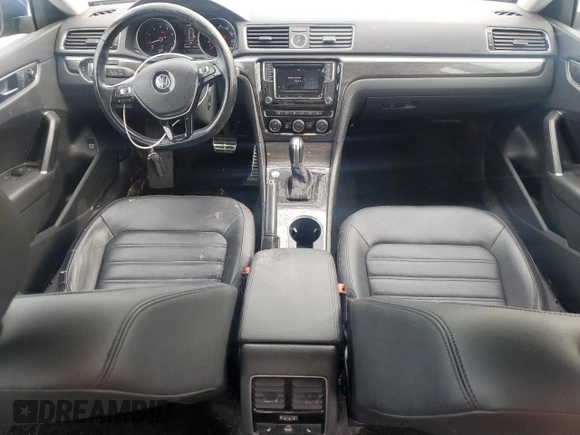 2016 Volkswagen Passat SEL z VIN 1VWCT7A35GC063879, wystawiony jako Copart lot #53856545 z przebiegiem 56 856 mil mil oraz Szkoda całkowita • Salvage title. Historia ofert i sprzedaży dostępna na DreamBid. Obrazek 8.