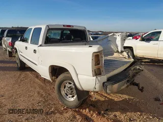 2006 GMC Sierra 2500HD Classic SLT with VIN 1GTHC23D46F178472, listed as a IAAI auction lot 41786040 with 206,968 mi miles. Bid and sale history available at carsss.com. Image 3.
