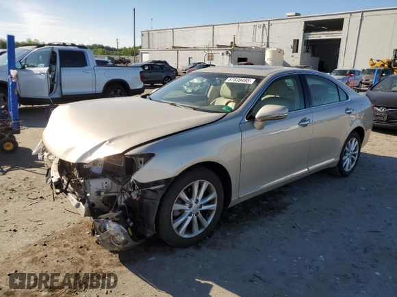 2012 Lexus ES 330 z VIN JTHBK1EG9C2481629, wystawiony jako Copart lot #57839495 z przebiegiem 60 339 mil mil oraz Czysty tytuł • Clean title. Historia ofert i sprzedaży dostępna na DreamBid. Obrazek 1.