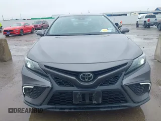 2023 Toyota Camry SE z VIN 4T1T11AK0PU084934, wystawiony jako IAAI lot #41962805 z przebiegiem 39 395 mil mil oraz . Historia ofert i sprzedaży dostępna na DreamBid. Obrazek 12.