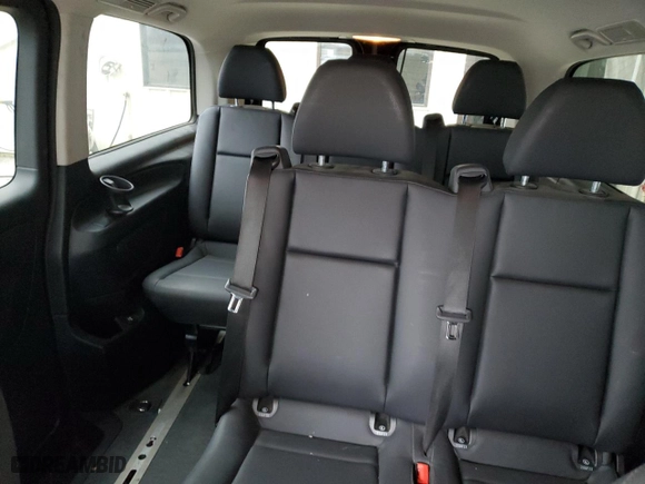 2018 Mercedes-Benz Metris Passenger Van with VIN WD4PG2EE6J3401682, listed as a Copart auction lot 45195904 with 150,357 mi miles. Bid and sale history available at carsss.com. Image 10.