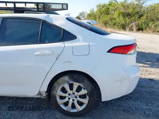 2020 Toyota Corolla LE with VIN 5YFEPRAEXLP092941, listed as a IAAI auction lot 41902363 with 62,847 mi miles. Bid and sale history available at carsss.com. Image 15.