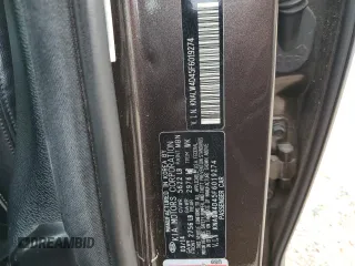 2015 Kia K900 Luxury z VIN KNALW4D45F6019274, wystawiony jako Copart lot #70019464 z przebiegiem 144 668 mil mil oraz Szkody całkowita. Historia ofert i sprzedaży dostępna na DreamBid. Obrazek 12.