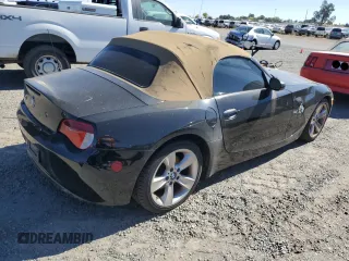 2006 BMW Z4 3.0i with VIN 4USBU335X6LW68038, listed as a Copart auction lot 70966403 with 130,833 mi miles and Clean Title. Bid and sale history available at carsss.com. Image 3.