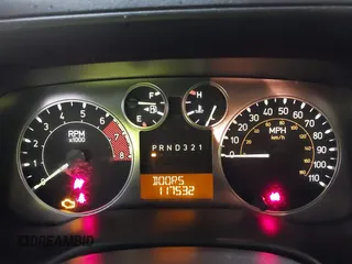 2008 Hummer H3 SUV with VIN 5GTEN13E388156284, listed as a IAAI auction lot 42107564 with 117,532 mi miles. Bid and sale history available at carsss.com. Image 7.