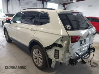 2018 Volkswagen Tiguan SEL z VIN 3VV3B7AX1JM167656, wystawiony jako IAAI lot #42658377 z przebiegiem 74 130 mil mil oraz . Historia ofert i sprzedaży dostępna na DreamBid. Obrazek 3.