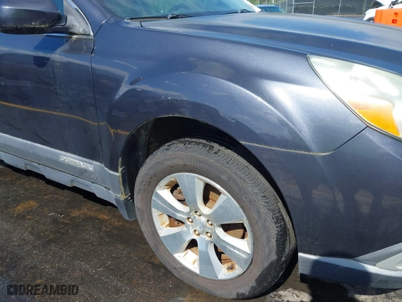 2011 Subaru Outback 3.6R Limited Pwr Moon with VIN 4S4BRDKC1B2338670, listed as a IAAI auction lot 41980865 with 123,917 mi miles. Bid and sale history available at carsss.com. Image 12.