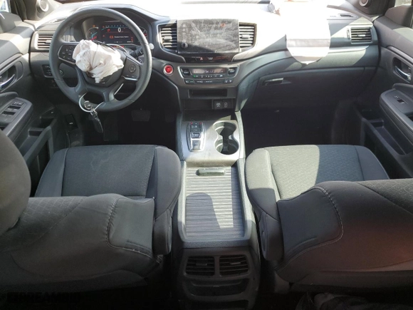2021 Honda Passport Sport with VIN 5FNYF8H23MB043390, listed as a Copart auction lot 80512964 with 25,658 mi miles and Salvage Title. Bid and sale history available at carsss.com. Image 8.