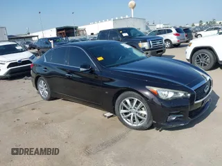 2015 Infiniti Q50 Premium with VIN JN1BV7AP1FM342558, listed as a IAAI auction lot 41975803 with 140,603 mi miles. Bid and sale history available at carsss.com. Image 1.