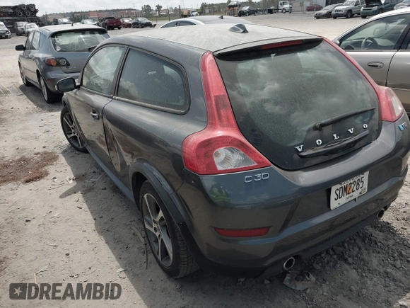 2013 Volvo C30 T5 with VIN YV1672MK1D2309946, listed as a IAAI auction lot 42059297 with 96,085 mi miles and . Bid and sale history available at DreamBid. Image 3.