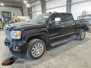 2019 GMC Sierra 2500HD Denali with VIN 1GT12SEYXKF189894, listed as a Copart auction lot 81672094 with 224,685 mi miles and Salvage Title. Bid and sale history available at carsss.com. Image 1.