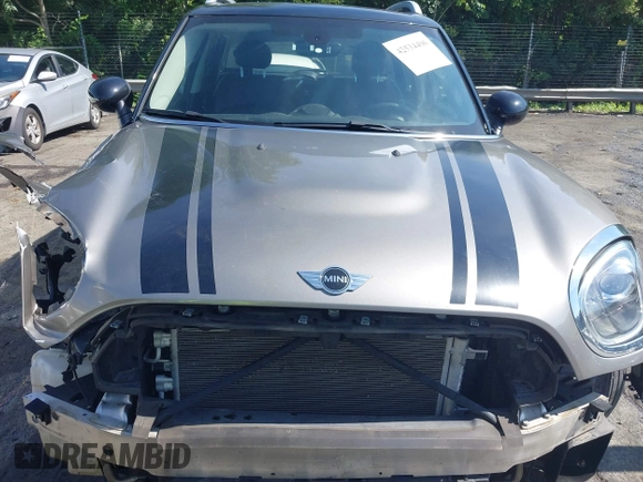 2018 MINI Countryman Cooper S with VIN WMZYT5C37J3E59574, listed as a IAAI auction lot 42534496 with 51,347 mi miles and . Bid and sale history available at DreamBid. Image 13.