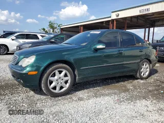 2001 Mercedes-Benz C 3.2L with VIN WDBRF64J21F029346, listed as a Copart auction lot 50622475 with 82,100 mi miles and Salvage Title. Bid and sale history available at carsss.com. Image 1.
