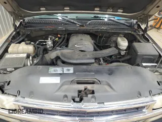 2003 Chevrolet Suburban LT z VIN 1GNFK16Z93J165597, wystawiony jako Copart lot #52101725 z przebiegiem 285 014 mil mil oraz Szkoda całkowita • Salvage title. Historia ofert i sprzedaży dostępna na DreamBid. Obrazek 12.
