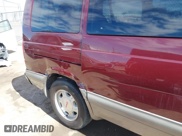 2005 GMC Safari z VIN 1GKEL19X75B505312, wystawiony jako IAAI lot #41642396 z przebiegiem 161 623 mil mil oraz . Historia ofert i sprzedaży dostępna na DreamBid. Obrazek 6.