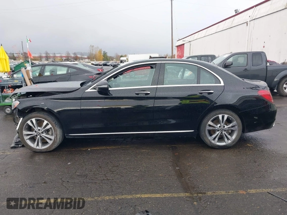 2018 Mercedes-Benz C 300 with VIN 55SWF4JB2JU265097, listed as a IAAI auction lot 40845046 with 100,576 mi miles and . Bid and sale history available at DreamBid. Image 14.