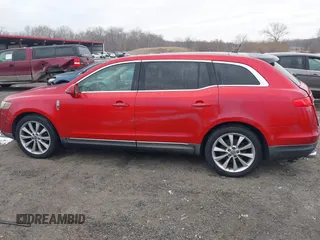 2010 Lincoln MKT EcoBoost with VIN 2LMHJ5AT2ABJ07427, listed as a IAAI auction lot 41253522 with 213,693 mi miles and . Bid and sale history available at DreamBid. Image 13.