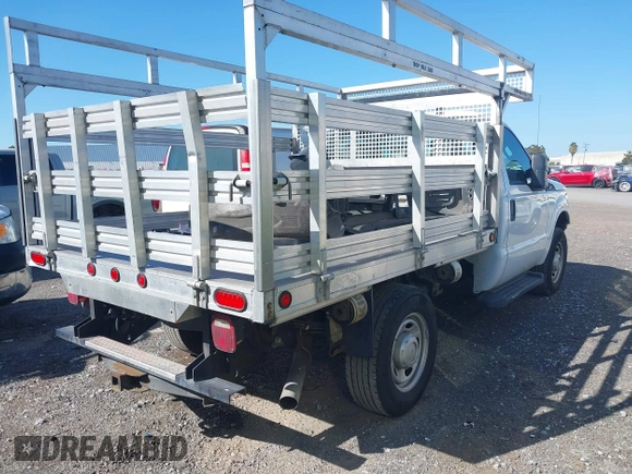 2013 Ford F-250 XL с VIN 1FDBF2A60DEA36359, выставлен на аукционе IAAI как лот 41638468 с пробегом 59 355 миль миль и . История ставок и продаж доступна на DreamBid. Изображение 4.
