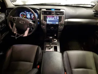 2020 Toyota 4Runner SR5 with VIN JTEBU5JRXL5748135, listed as a Copart auction lot 44117135 with 85,043 mi miles and Salvage Title. Bid and sale history available at carsss.com. Image 8.
