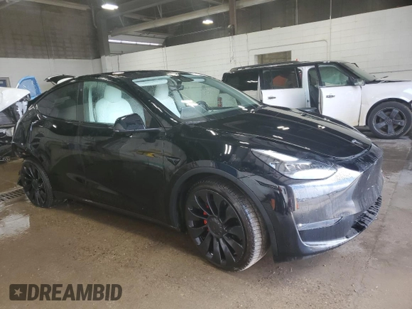 2022 Tesla Model Y Performance z VIN 7SAYGDEF7NF523532, wystawiony jako Copart lot #59949915 z przebiegiem 50 428 mil mil oraz Szkoda całkowita • Salvage title. Historia ofert i sprzedaży dostępna na DreamBid. Obrazek 4.