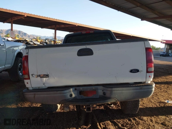 2002 Ford F-150 XL z VIN 1FTRX18L32NB45367, wystawiony jako IAAI lot #42618680 z przebiegiem 333 051 mil mil oraz . Historia ofert i sprzedaży dostępna na DreamBid. Obrazek 16.