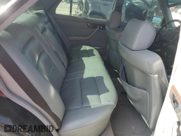 1990 Mercedes-Benz 300 with VIN WDBCA24D3LA509032, listed as a Copart auction lot 48485195 with 110,868 mi miles and Clean Title. Bid and sale history available at DreamBid. Image 10.