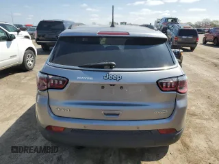 2018 Jeep Compass Latitude z VIN 3C4NJDBB1JT336317, wystawiony jako Copart lot #50824635 z przebiegiem 100 173 mil mil oraz Szkody całkowita. Historia ofert i sprzedaży dostępna na DreamBid. Obrazek 6.