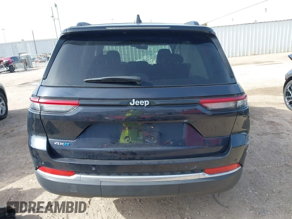 2024 Jeep Grand Cherokee with VIN 1C4RJYB63R8541756, listed as a IAAI auction lot 42639371 with 29,082 mi miles and . Bid and sale history available at DreamBid. Image 17.
