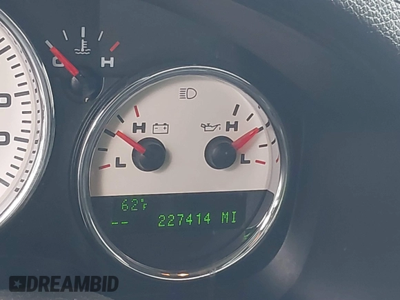 2005 Ford F-150 XLT with VIN 1FTPW14505FA88819, listed as a IAAI auction lot 41853524 with 227,414 mi miles. Bid and sale history available at carsss.com. Image 7.