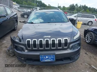 2018 Jeep Cherokee Latitude Plus with VIN 1C4PJMLB8JD502555, listed as a IAAI auction lot 42481887 with 124,437 mi miles and . Bid and sale history available at DreamBid. Image 13.