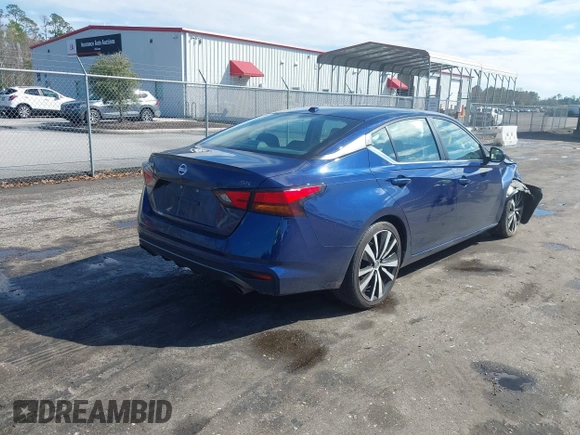 2022 Nissan Altima 2.5 SR with VIN 1N4BL4CV2NN382935, listed as a IAAI auction lot 41667060 with 60,915 mi miles. Bid and sale history available at carsss.com. Image 4.