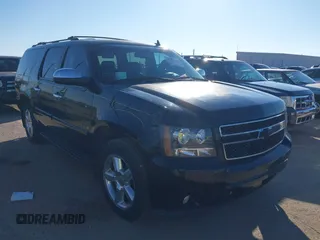 2007 Chevrolet Suburban LT with VIN 1GNFC16037R407726, listed as a IAAI auction lot 41480221 with 247,857 mi miles. Bid and sale history available at carsss.com. Image 1.