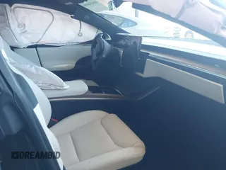 2023 Tesla Model S с VIN 5YJSA1E59PF499778, выставлен на аукционе IAAI как лот 40454608 с пробегом Не указан миль и . История ставок и продаж доступна на DreamBid. Изображение 5.