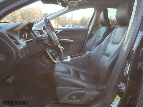 2015 Volvo XC60 T6 Platinum with VIN YV4902RM1F2662348, listed as a Copart auction lot 84502354 with 106,515 mi miles and Salvage Title. Bid and sale history available at carsss.com. Image 7.