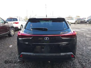 2021 Lexus UX 250h with VIN JTHX9JBHXM2042844, listed as a IAAI auction lot 41213573 with 31,650 mi miles and . Bid and sale history available at DreamBid. Image 16.