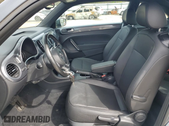2016 Volkswagen Beetle SE с VIN 3VWJ17AT5GM635173, выставлен на аукционе Copart как лот 50419645 с пробегом 77 583 миль миль и Списание • Salvage title. История ставок и продаж доступна на DreamBid. Изображение 7.