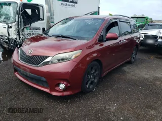 2016 Toyota Sienna SE z VIN 5TDXK3DC6GS737502, wystawiony jako Copart lot #57361275 z przebiegiem 110 512 mil mil oraz Szkoda całkowita • Salvage title. Historia ofert i sprzedaży dostępna na DreamBid. Obrazek 1.